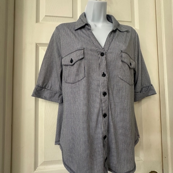 Olivia Blu, Blue and White Pin stripe casual 3/4 cuff sleeve shirt. Size L - Picture 2 of 5